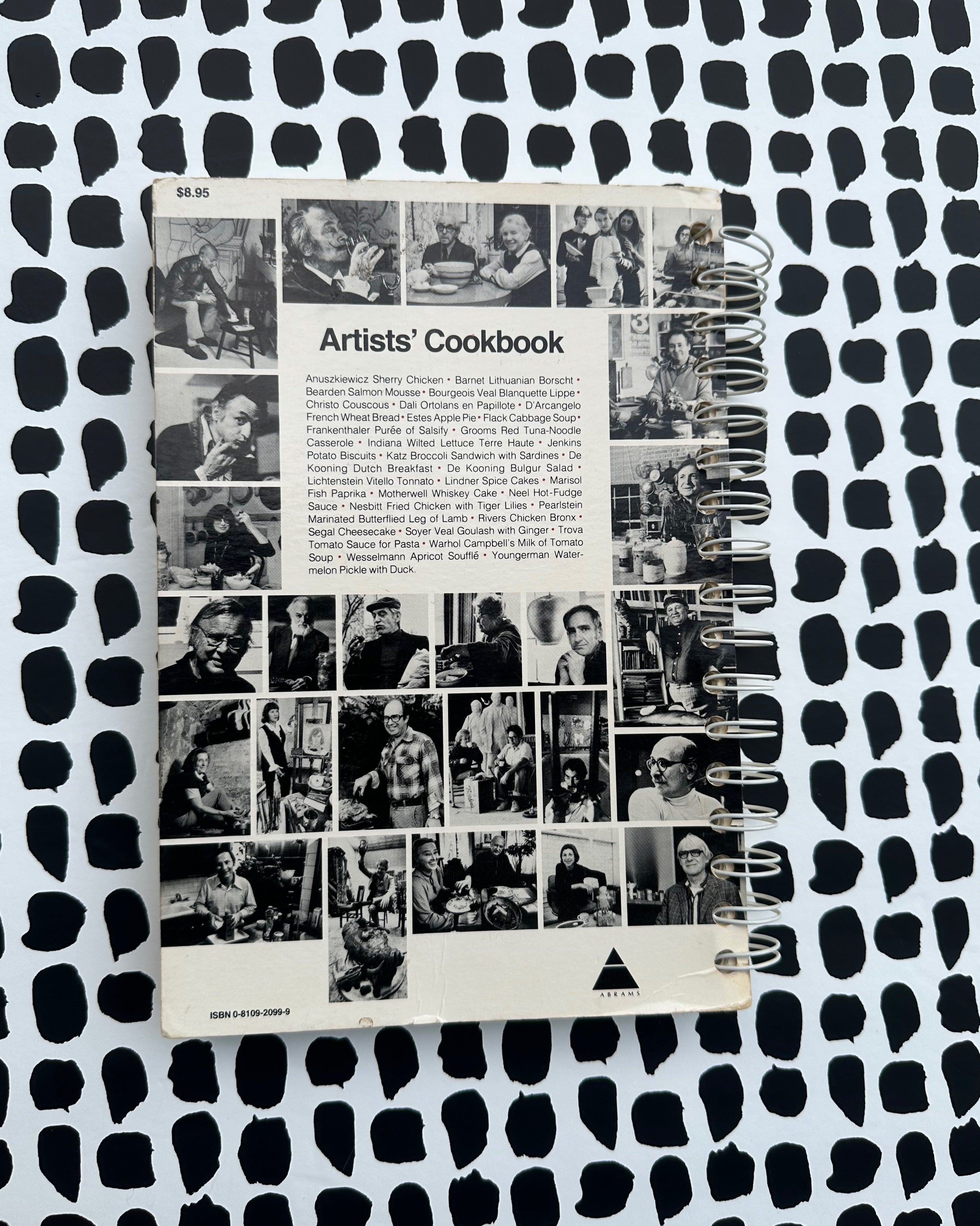 The Museum of Modern Art Artists' Cookbook. 155 recipes. Conversations with Thirty Contemporary Painters and Sculptors