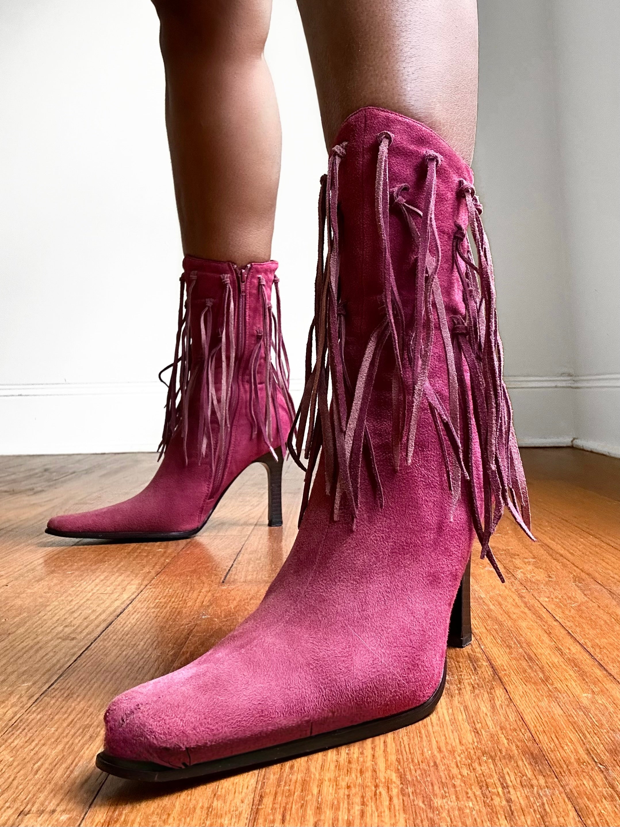 Gigi Y2K Fringe Boots | Size: 7.5