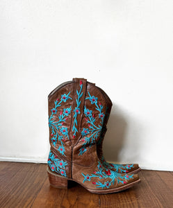 Y2K Women’s Leather & Embroidered Old Gringo Boots | Size: 8